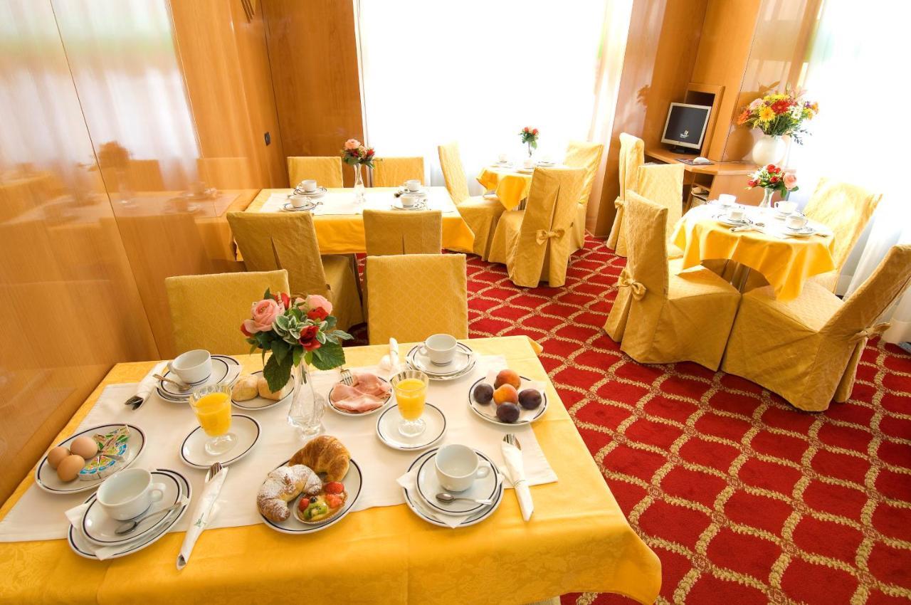 Hotel Cinque Giornate Mailand Restaurant foto